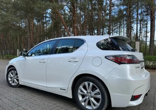 Lexus CT cena 67900 przebieg: 98500, rok produkcji 2014 z Piła małe 29